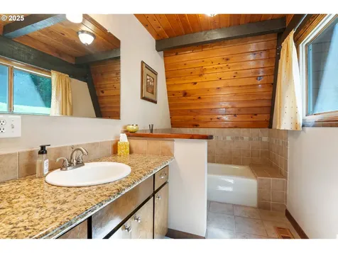 26915 Hammond Road Rainier OR 97048