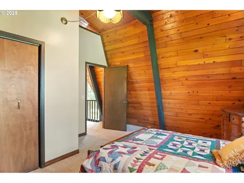 26915 Hammond Road Rainier OR 97048