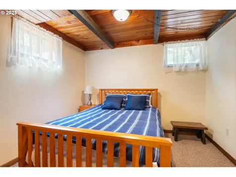 26915 Hammond Road Rainier OR 97048