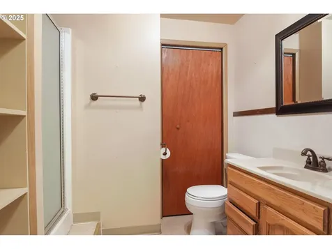 26915 Hammond Road Rainier OR 97048