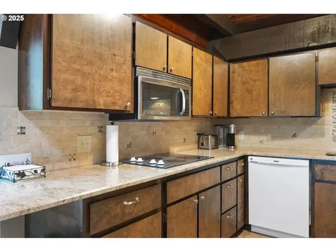 26915 Hammond Road Rainier OR 97048