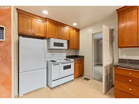 4805 NE Alameda Street Portland OR 97213