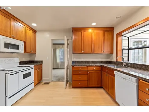 4805 NE Alameda Street Portland OR 97213
