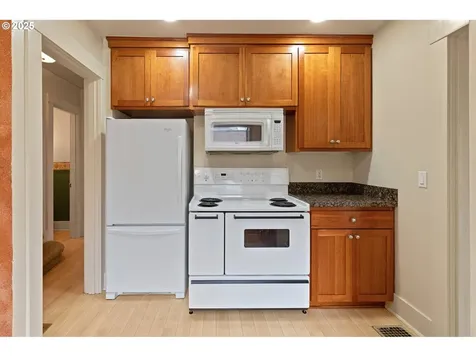4805 NE Alameda Street Portland OR 97213
