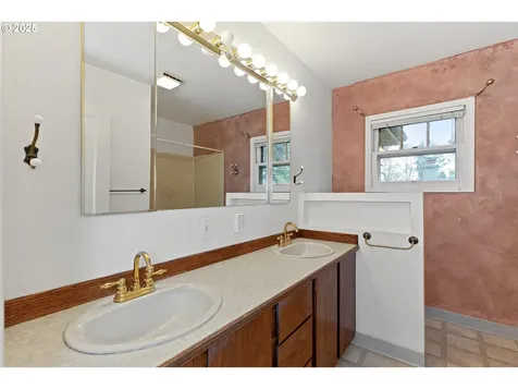 4805 NE Alameda Street Portland OR 97213