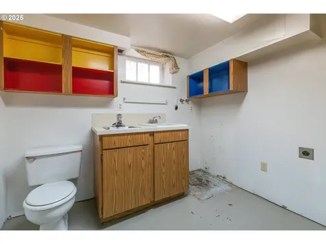 4805 NE Alameda Street Portland OR 97213