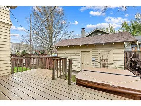 4805 NE Alameda Street Portland OR 97213