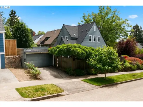 3203 NE Klickitat Street Portland OR 97212