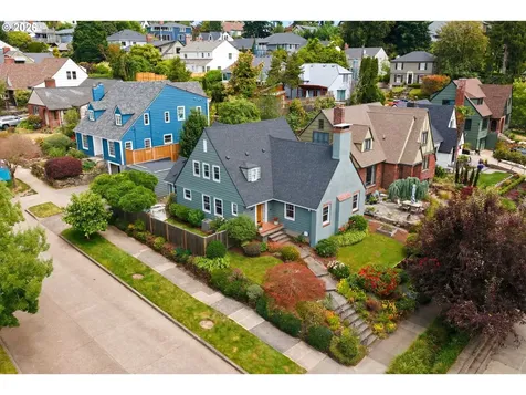 3203 NE Klickitat Street Portland OR 97212