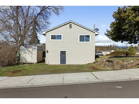 109 S Roosevelt Street Goldendale WA 98620