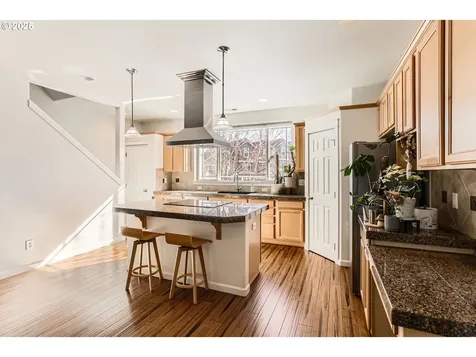 21585 NE Willow Glen Road Fairview OR 97024