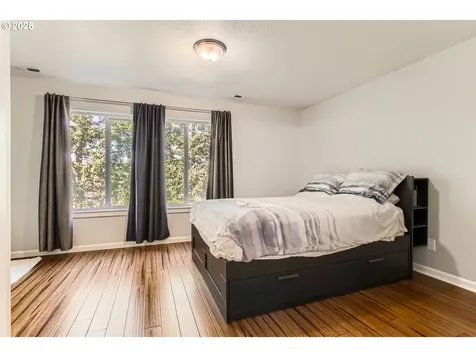 21585 NE Willow Glen Road Fairview OR 97024
