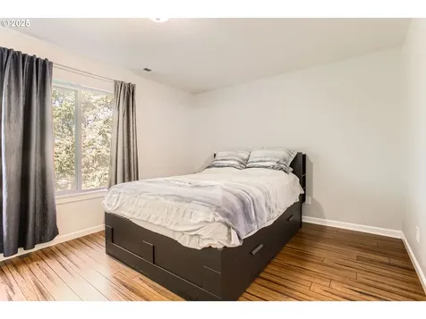 21585 NE Willow Glen Road Fairview OR 97024