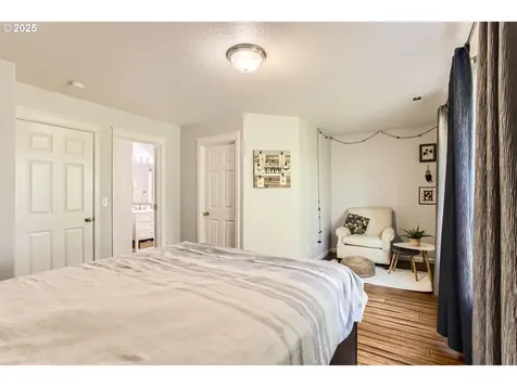 21585 NE Willow Glen Road Fairview OR 97024