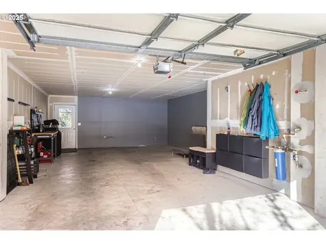21585 NE Willow Glen Road Fairview OR 97024