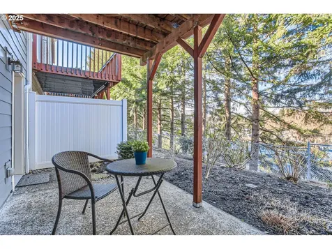 21585 NE Willow Glen Road Fairview OR 97024