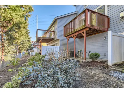 21585 NE Willow Glen Road Fairview OR 97024