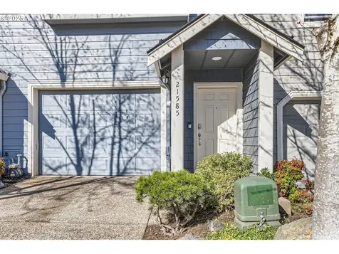 21585 NE Willow Glen Road Fairview OR 97024