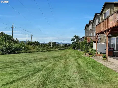 21585 NE Willow Glen Road Fairview OR 97024