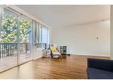21585 NE Willow Glen Road Fairview OR 97024
