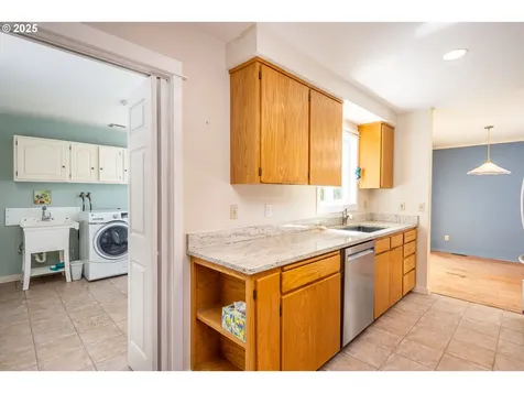 1444 Russet Drive Eugene OR 97401