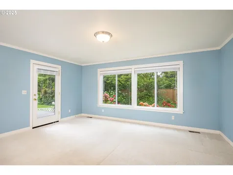 1444 Russet Drive Eugene OR 97401