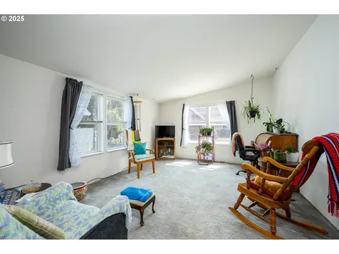119 NW Sherman Street Sheridan OR 97378