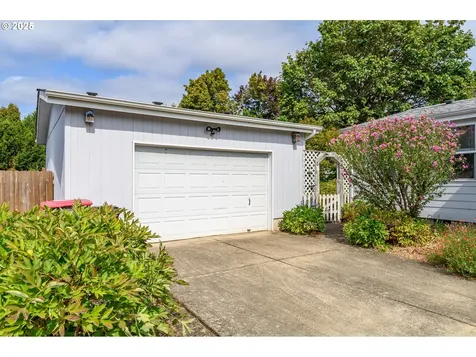119 NW Sherman Street Sheridan OR 97378