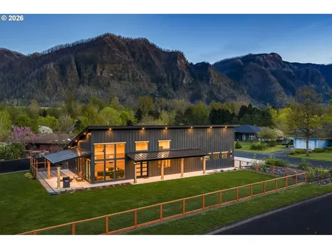 322 Hamilton Street North Bonneville WA 98639
