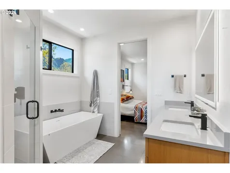 322 Hamilton Street North Bonneville WA 98639