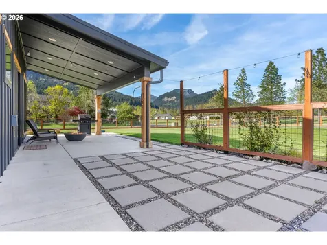 322 Hamilton Street North Bonneville WA 98639