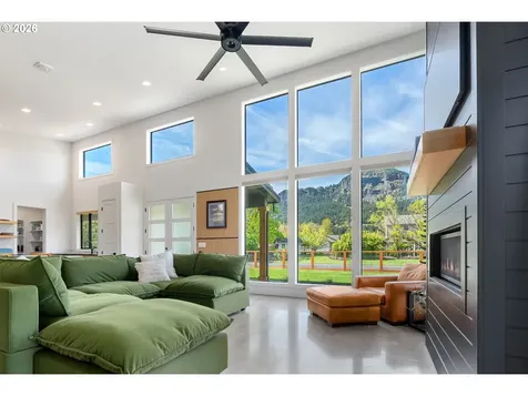 322 Hamilton Street North Bonneville WA 98639