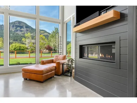 322 Hamilton Street North Bonneville WA 98639