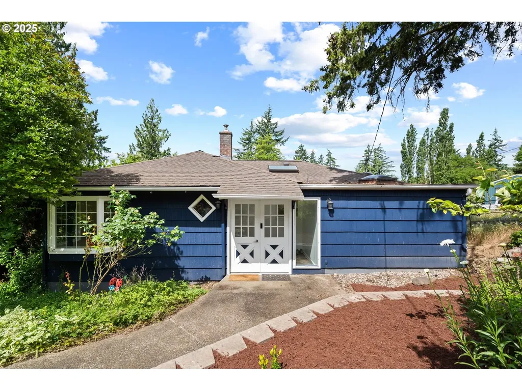 203 Williams Finney Road Kelso WA 98626