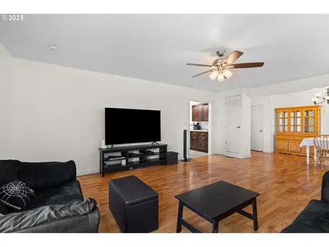 203 Williams Finney Road Kelso WA 98626