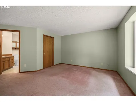 701 SW Linneman Court Gresham OR 97030