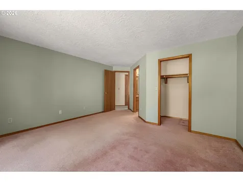 701 SW Linneman Court Gresham OR 97030