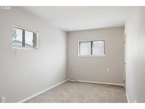 904 N 7th Avenue Kelso WA 98626
