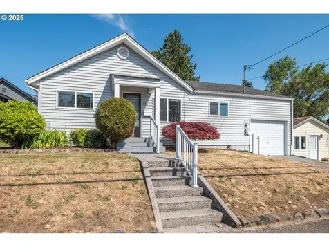 904 N 7th Avenue Kelso WA 98626
