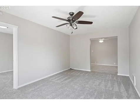 904 N 7th Avenue Kelso WA 98626