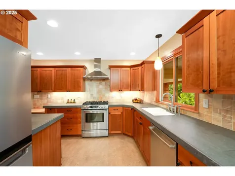 2634 SW Boundary Street Portland OR 97239