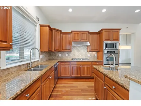 5823 NW Inglewood Court Camas WA 98607