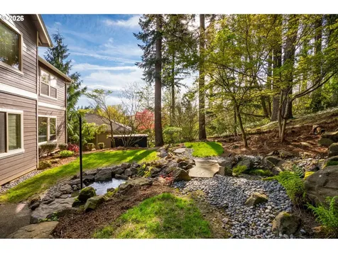 5823 NW Inglewood Court Camas WA 98607