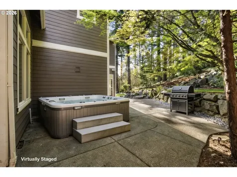 5823 NW Inglewood Court Camas WA 98607