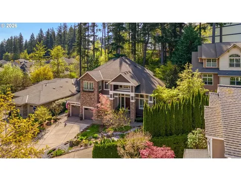5823 NW Inglewood Court Camas WA 98607
