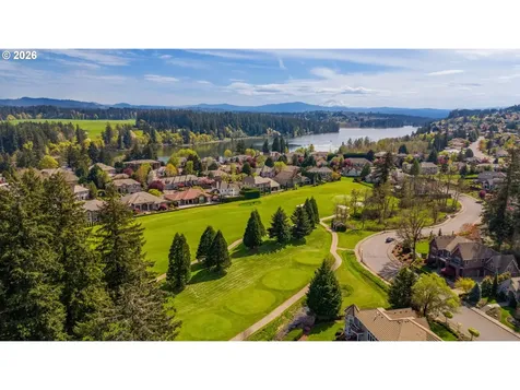 5823 NW Inglewood Court Camas WA 98607