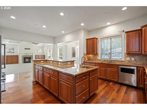 5823 NW Inglewood Court Camas WA 98607