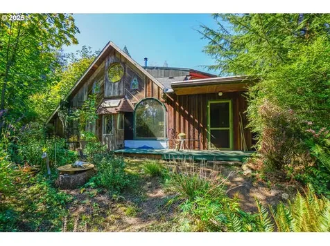 17719 NE Manning Circle Amboy WA 98601