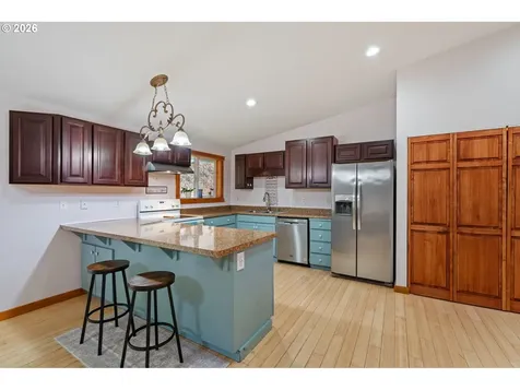 38220 NE Sunset Falls Road Yacolt WA 98675
