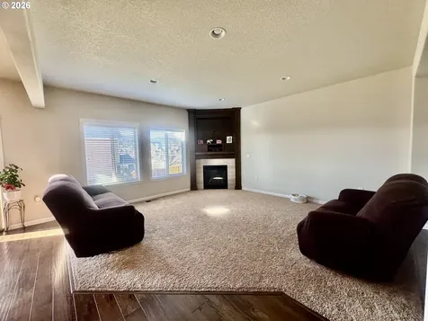 277 SW Mt Rainier Street Mcminnville OR 97128